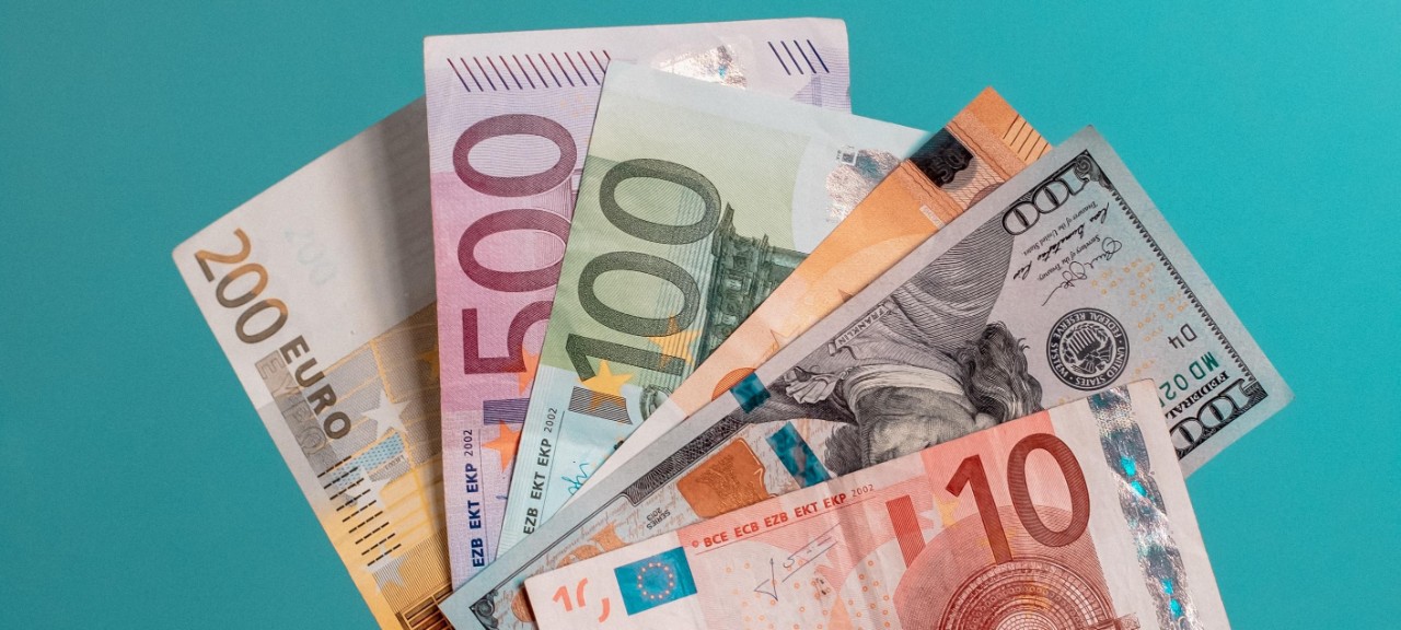 Euro to Romanian Leu Exchange Rates Chart | Xe